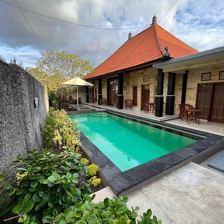 Nari Homestay Canggu Buitenkant foto