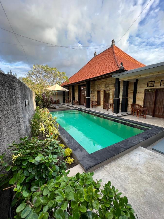 Nari Homestay Canggu Buitenkant foto
